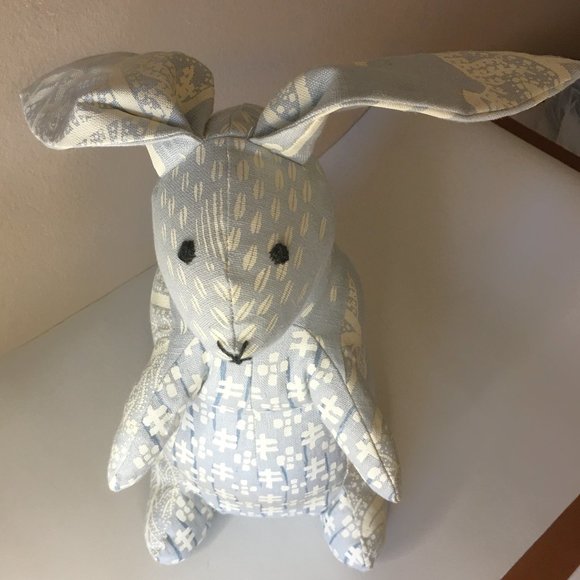 SISTER PARISH DESIGN  🐇  Nursery Decor Bunny Rabbit - Picture 9 of 13